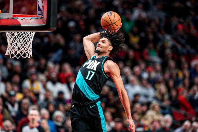 开云官方-篮网五大交易方案讨论:大桥非卖品?再找独行侠?