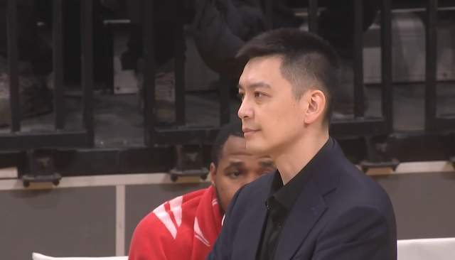 开云大陆-真不手软！高诗岩末节12分浇灭旧主，赵继伟12+7+6怒了，杨鸣无助